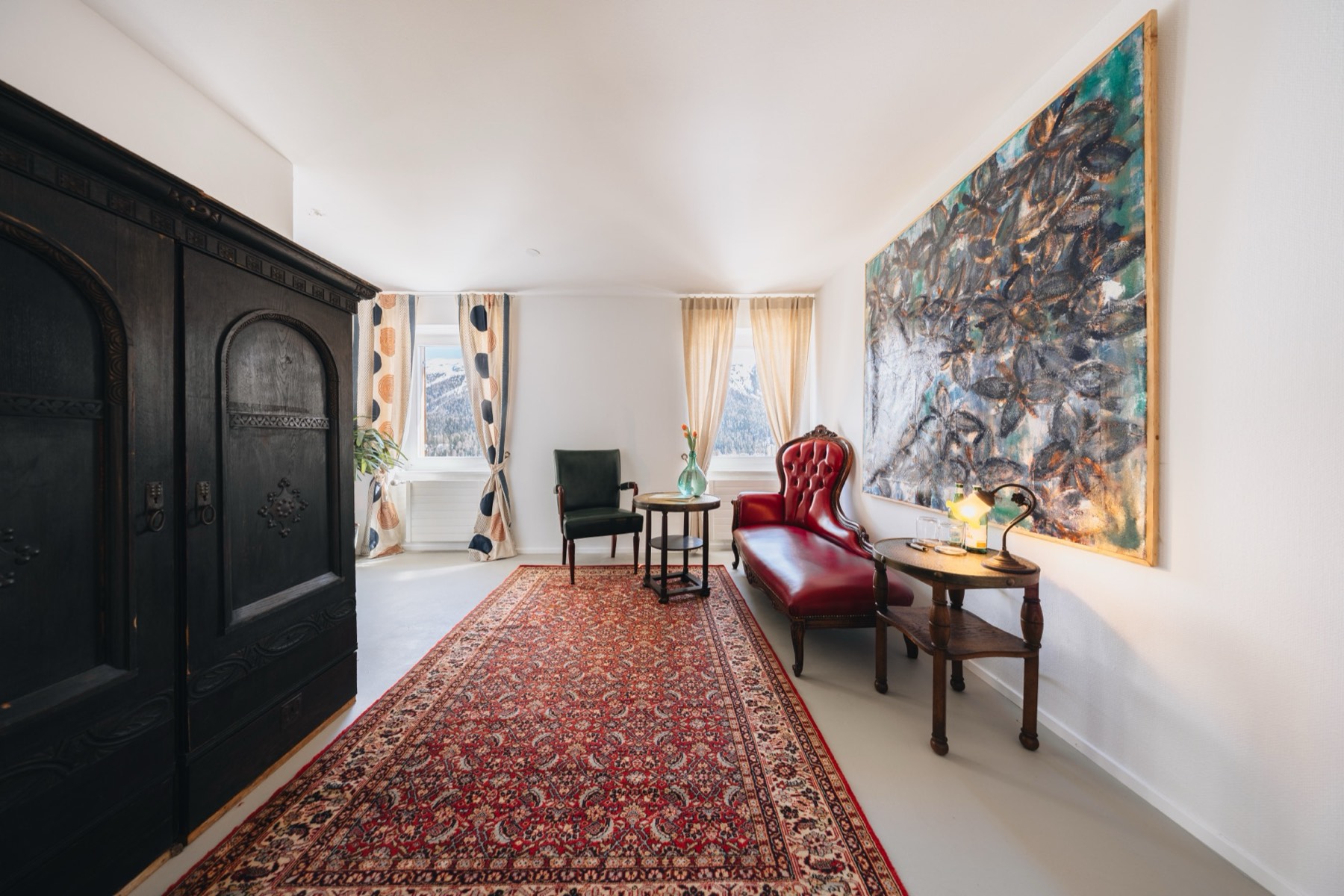 Junior Suite at Villa Beaulieu with an open-plan sitting nook